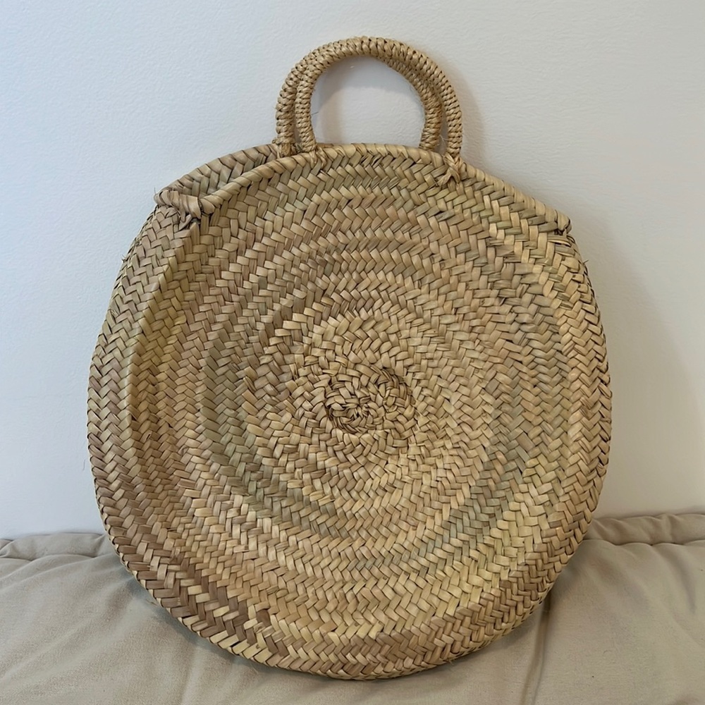 Woven circle basket purse